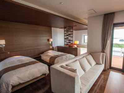room room